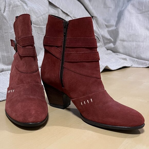 NEW! Red Suede Sundance Catalog Boots - Picture 2 of 4